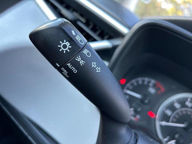 Photo of 2022 Classic Silver Metallic Toyota Corolla