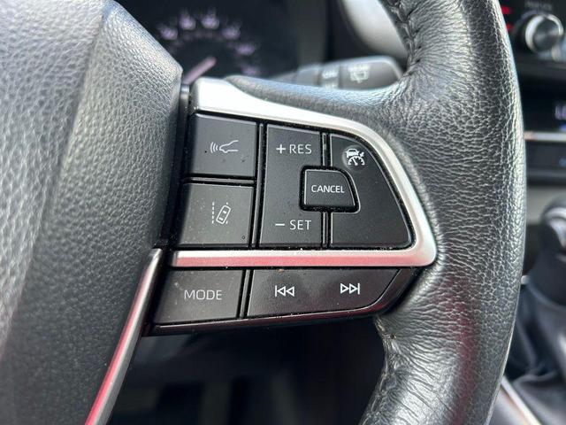 Photo of 2024 Midnight Black Metallic Toyota Sienna