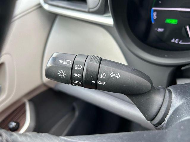 Photo of 2024 Midnight Black Metallic Toyota Sienna