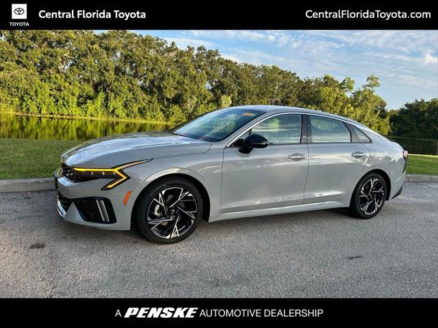 Photo of 2025 Wolf Gray Kia K5