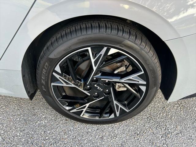 Photo of 2025 Wolf Gray Kia K5