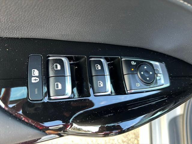 Photo of 2025 Wolf Gray Kia K5