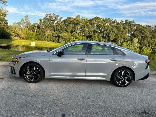 Photo of 2025 Wolf Gray Kia K5