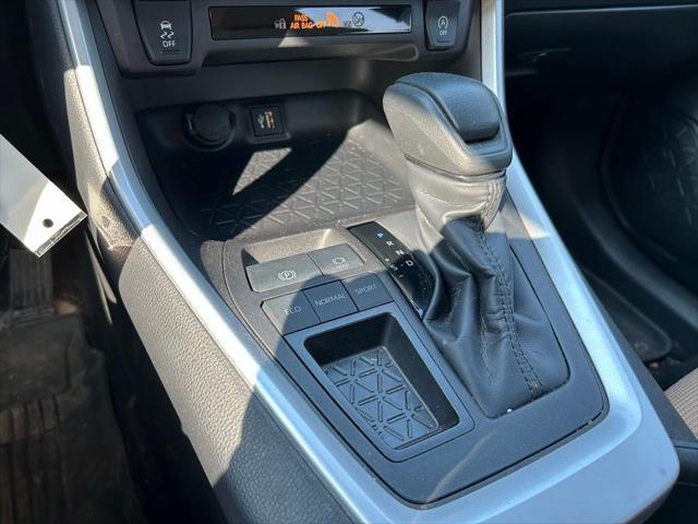Photo of 2025 Midnight Black Metallic Toyota RAV4