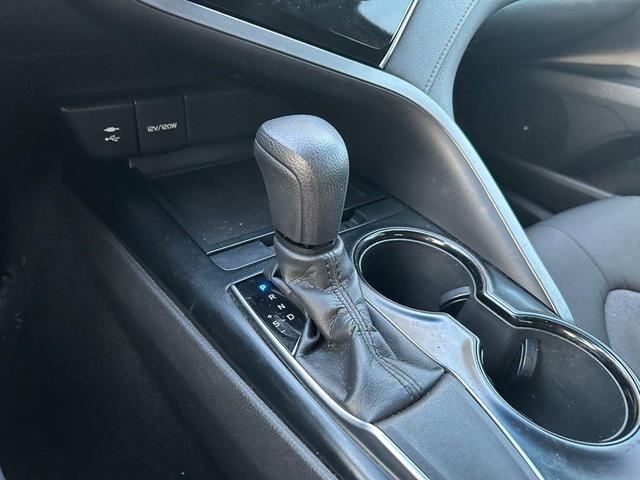 Photo of 2018 Midnight Black Metallic Toyota Camry