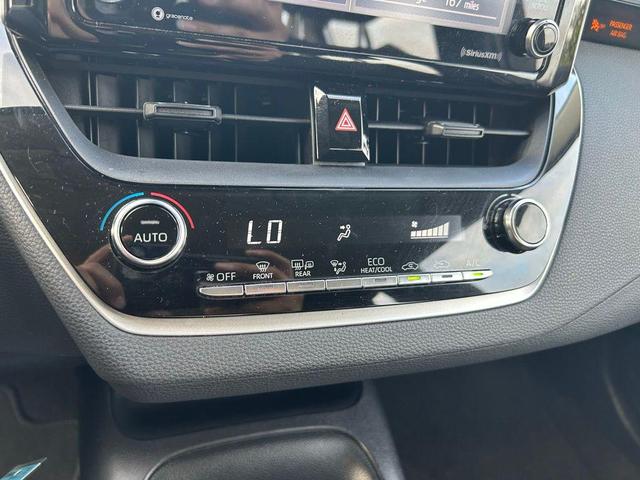 Photo of 2021 Classic Silver Metallic Toyota Corolla