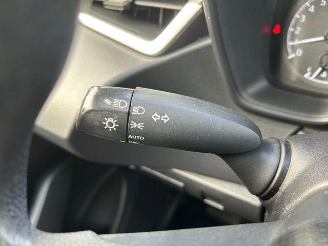 Photo of 2021 Classic Silver Metallic Toyota Corolla