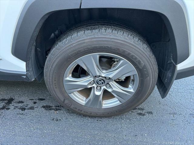 Photo of 2024 Ice Toyota RAV4 Hybrid