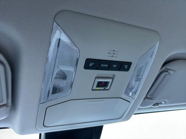 Photo of 2024 Ice Toyota RAV4 Hybrid