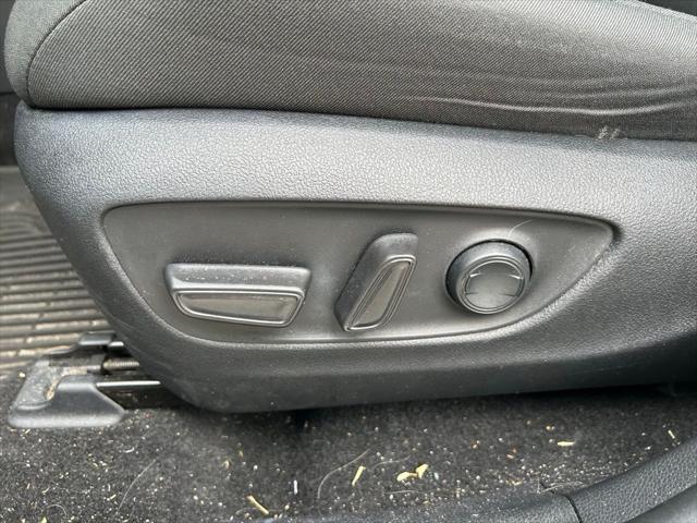 Photo of 2022 White Toyota RAV4