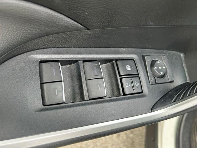 Photo of 2022 White Toyota RAV4