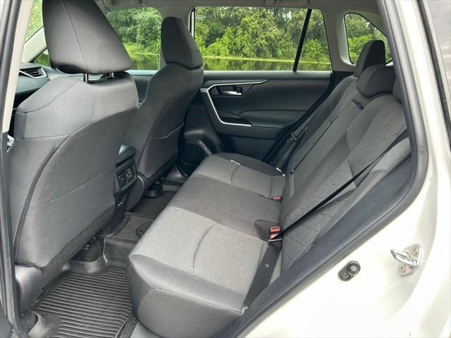 Photo of 2022 White Toyota RAV4