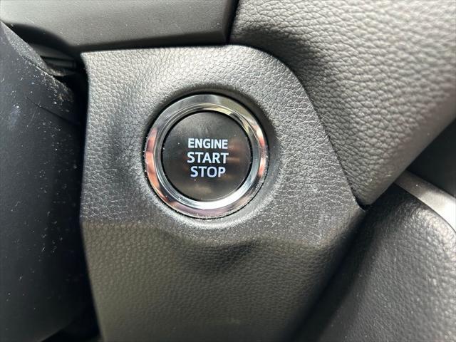 Photo of 2022 White Toyota RAV4