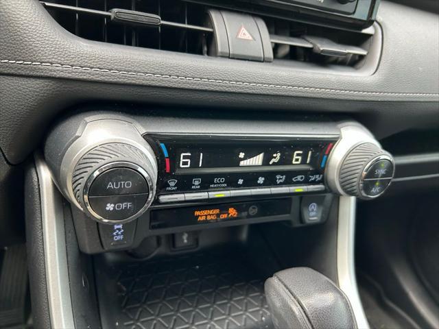 Photo of 2022 White Toyota RAV4