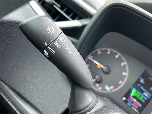 Photo of 2023 Classic Silver Metallic Toyota Corolla