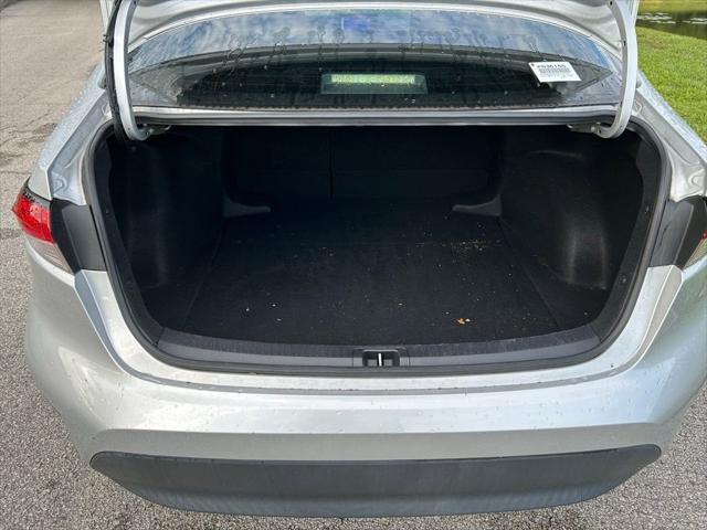 Photo of 2023 Classic Silver Metallic Toyota Corolla