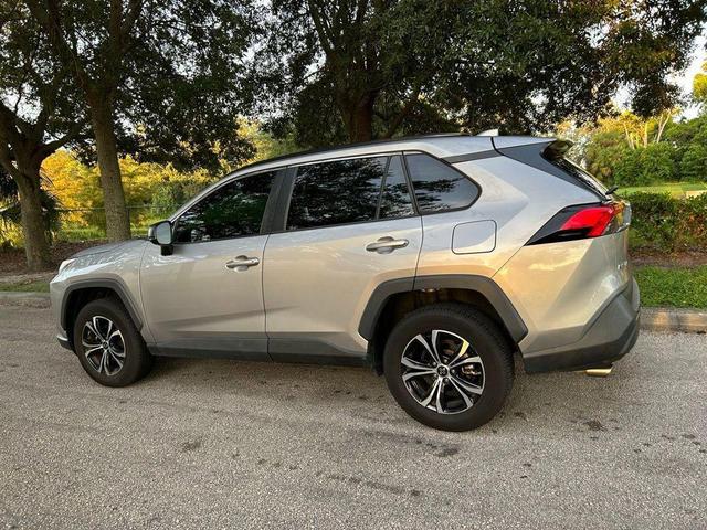 Photo of 2020 Silver Sky Metallic Toyota RAV4