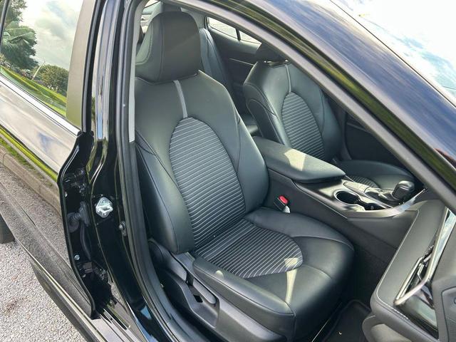 Photo of 2024 Midnight Black Metallic Toyota Camry