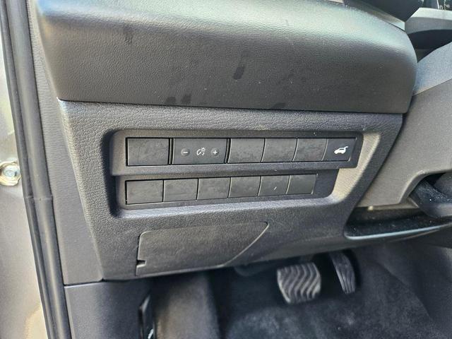 Photo of 2023 Mercury Gray Metallic Mitsubishi Outlander