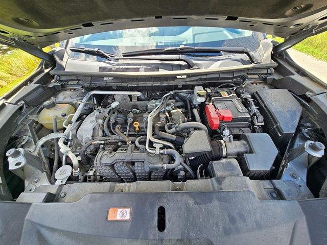Photo of 2023 Mercury Gray Metallic Mitsubishi Outlander