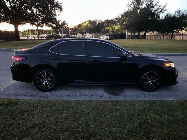 Photo of 2021 Midnight Black Metallic Toyota Camry