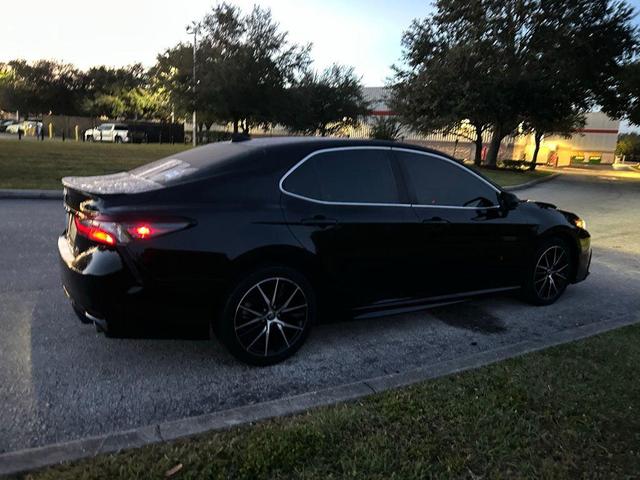 Photo of 2021 Midnight Black Metallic Toyota Camry