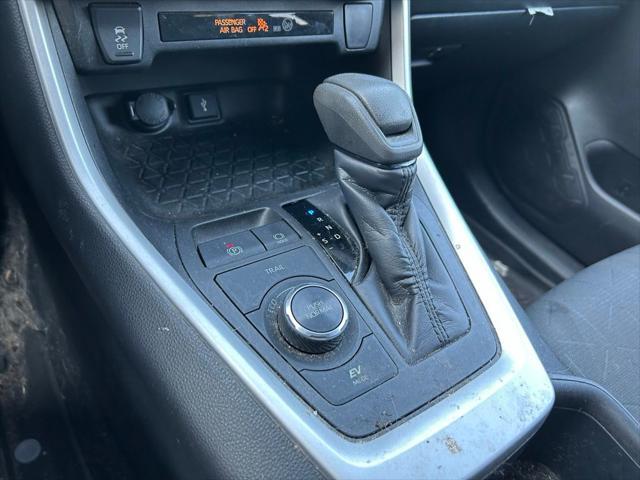 Photo of 2022 Silver Sky Metallic Toyota RAV4 Hybrid