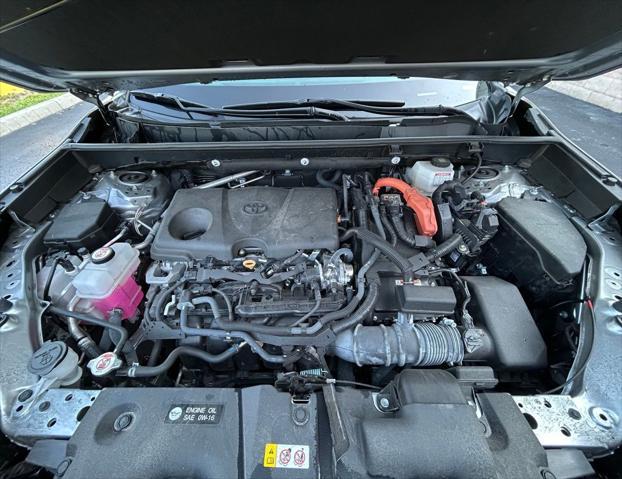 Photo of 2022 Silver Sky Metallic Toyota RAV4 Hybrid
