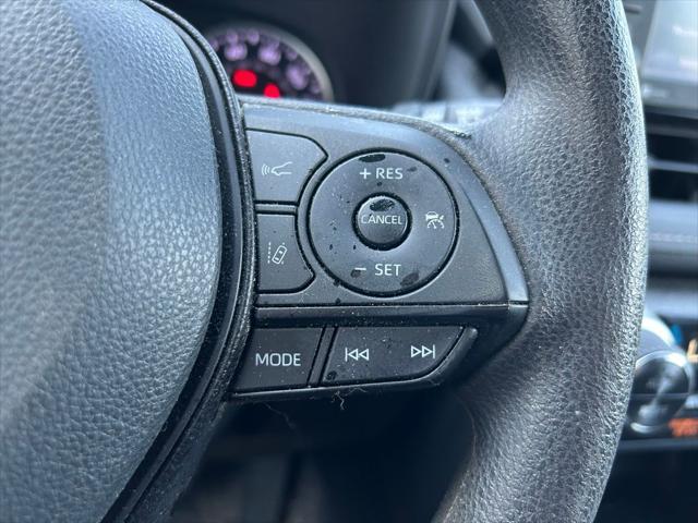 Photo of 2022 Silver Sky Metallic Toyota RAV4 Hybrid