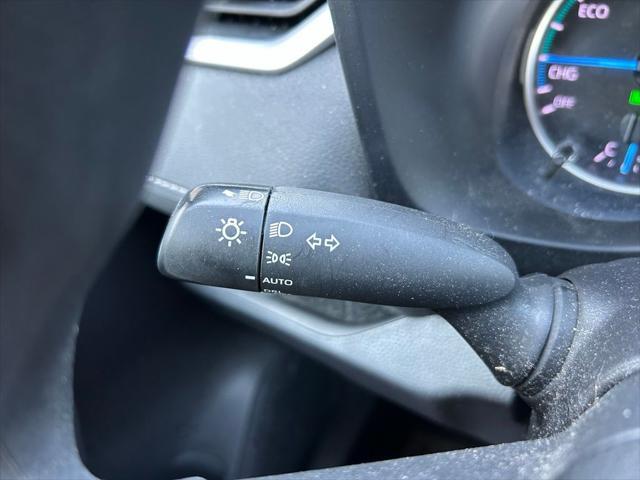 Photo of 2022 Silver Sky Metallic Toyota RAV4 Hybrid