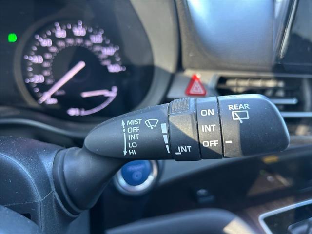 Photo of 2022 Predawn Gray Mica Toyota Sienna