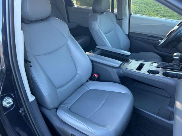 Photo of 2022 Predawn Gray Mica Toyota Sienna