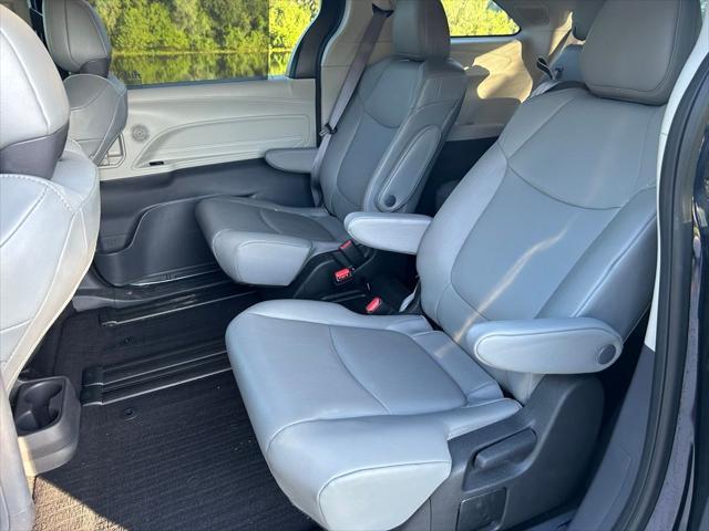 Photo of 2022 Predawn Gray Mica Toyota Sienna
