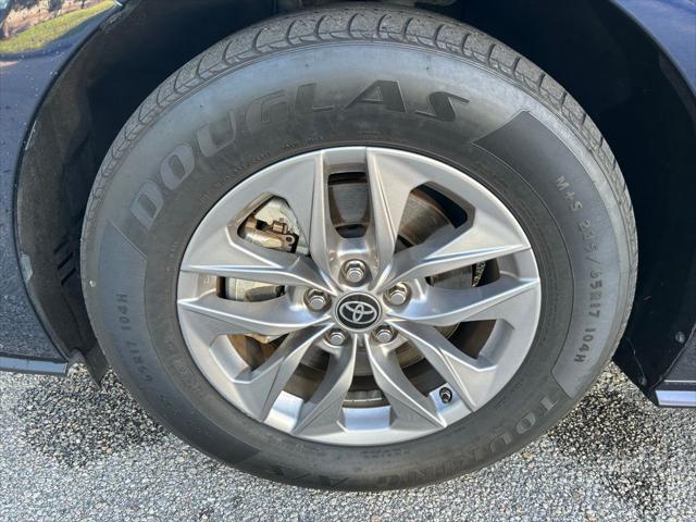 Photo of 2022 Predawn Gray Mica Toyota Sienna