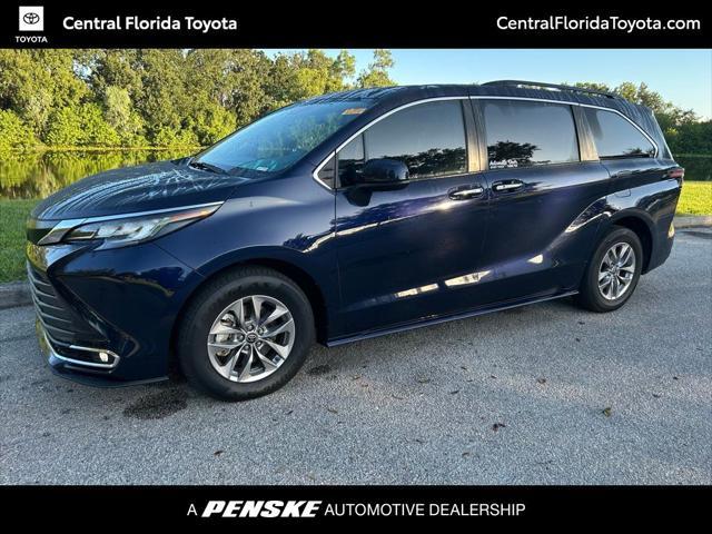 Photo of 2022 Predawn Gray Mica Toyota Sienna