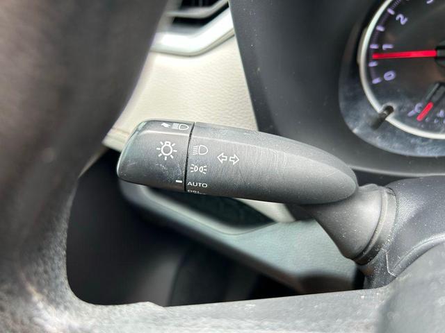 Photo of 2022 Pearl Toyota RAV4
