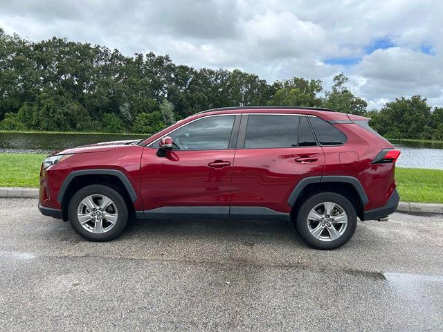 Photo of 2022 Pearl Toyota RAV4