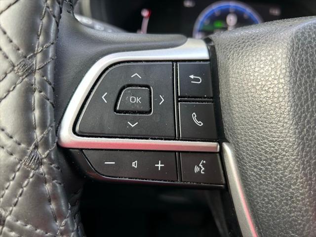 Photo of 2024 Pearl Toyota Grand Highlander