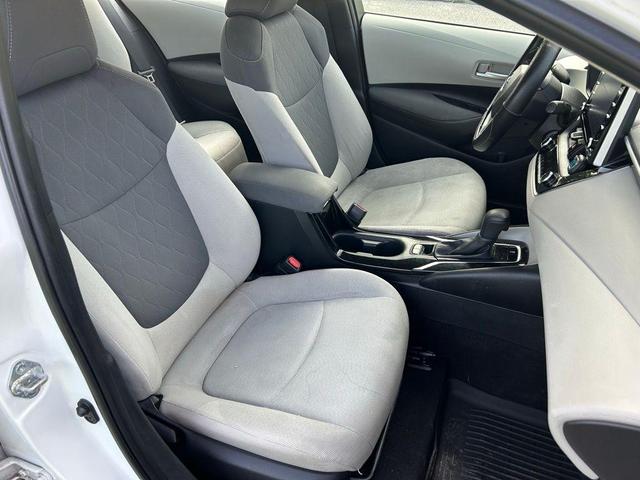 Photo of 2021 Super White Toyota Corolla