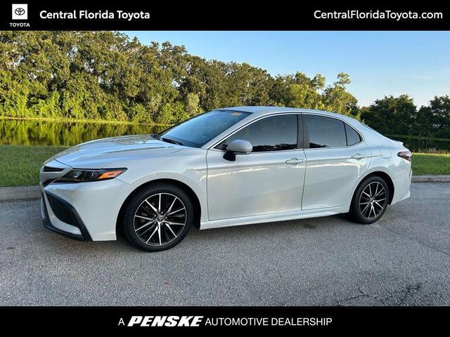 Photo of 2023 Ice Toyota Camry