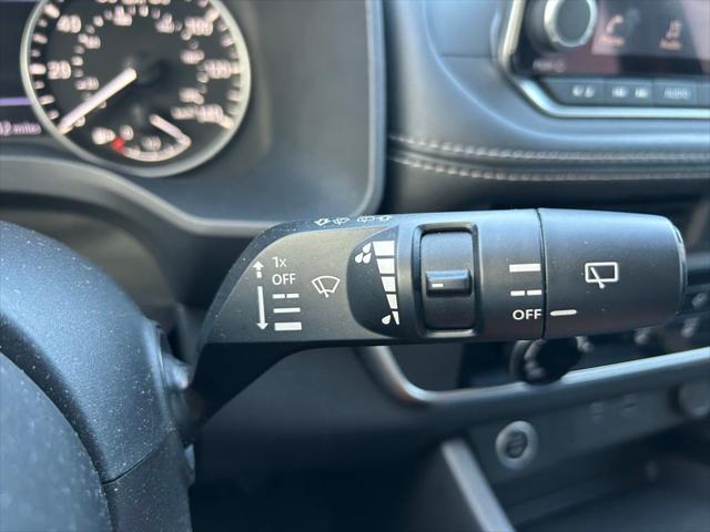 Photo of 2023 Super Black Nissan Rogue