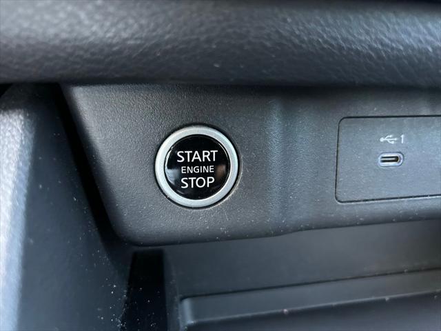 Photo of 2023 Super Black Nissan Rogue