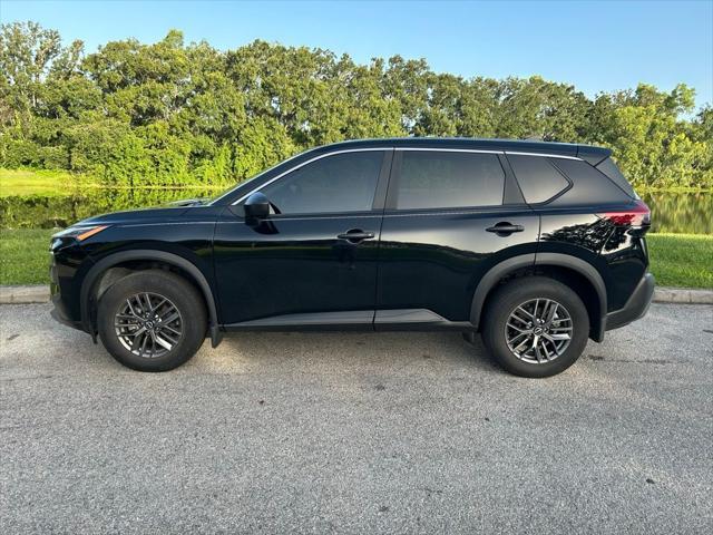 Photo of 2023 Super Black Nissan Rogue
