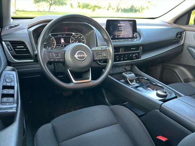 Photo of 2023 Super Black Nissan Rogue