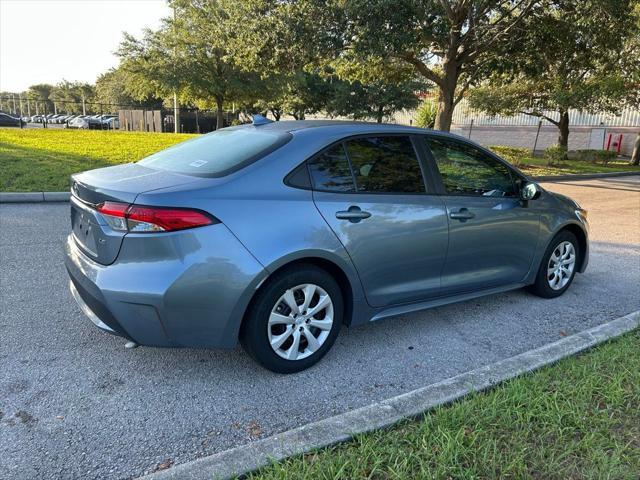 Photo of 2022 Celestite Toyota Corolla