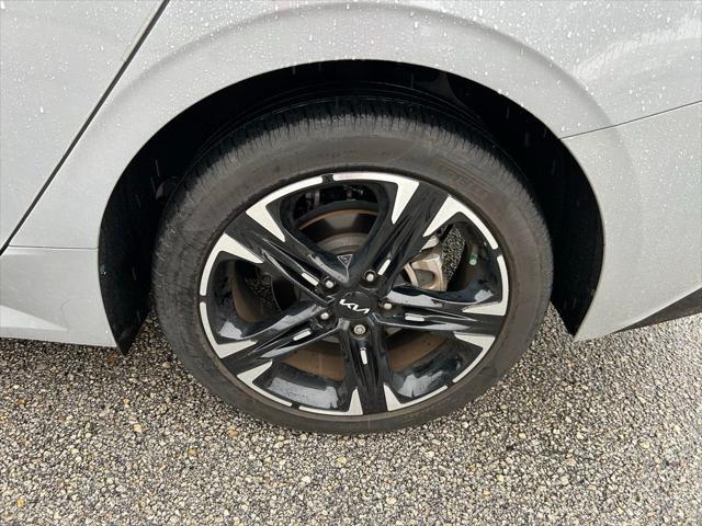 Photo of 2023 Wolf Gray Kia K5
