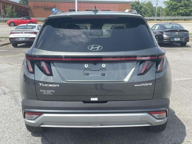 Photo of 2025 Amazon Gray Hyundai TUCSON Hybrid