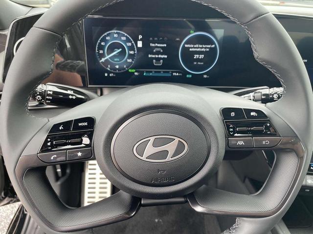 Photo of 2025 Black Hyundai ELANTRA HEV