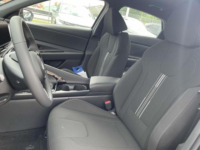 Photo of 2025 Black Hyundai ELANTRA HEV