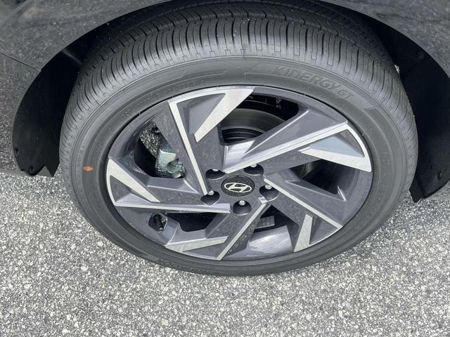 Photo of 2025 Black Hyundai ELANTRA HEV